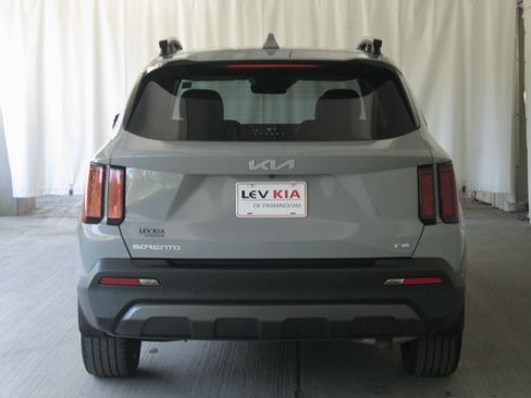 Certified 2023 Kia Sorento X-Line EX image 28