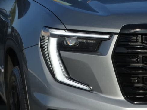 Used 2024 GMC Acadia Elevation w/ Black Edition image 5