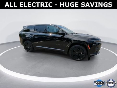 Used 2025 Jeep Wagoneer S Launch Edition image 3