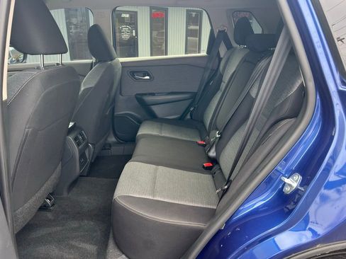 Used 2023 Nissan Rogue SV AWD/4WD image 14
