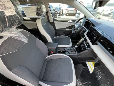 New 2026 Volkswagen Taos SE AWD/4WD image 4
