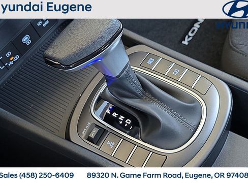Used 2025 Hyundai Kona SE image 23