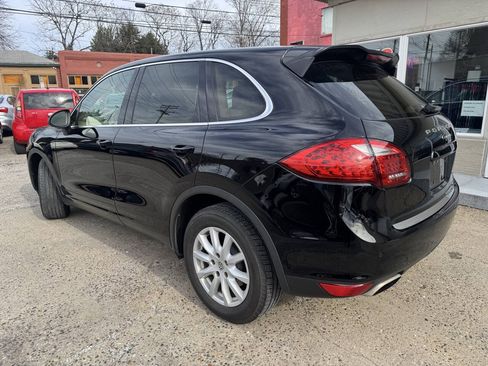 Used 2011 Porsche Cayenne AWD/4WD image 5