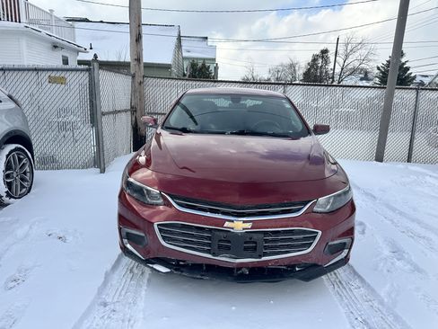 Used 2018 Chevrolet Malibu LT image 3