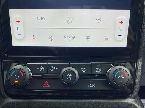 New 2025 Ford Ranger XLT w/ Equipment Group 301A High image 38