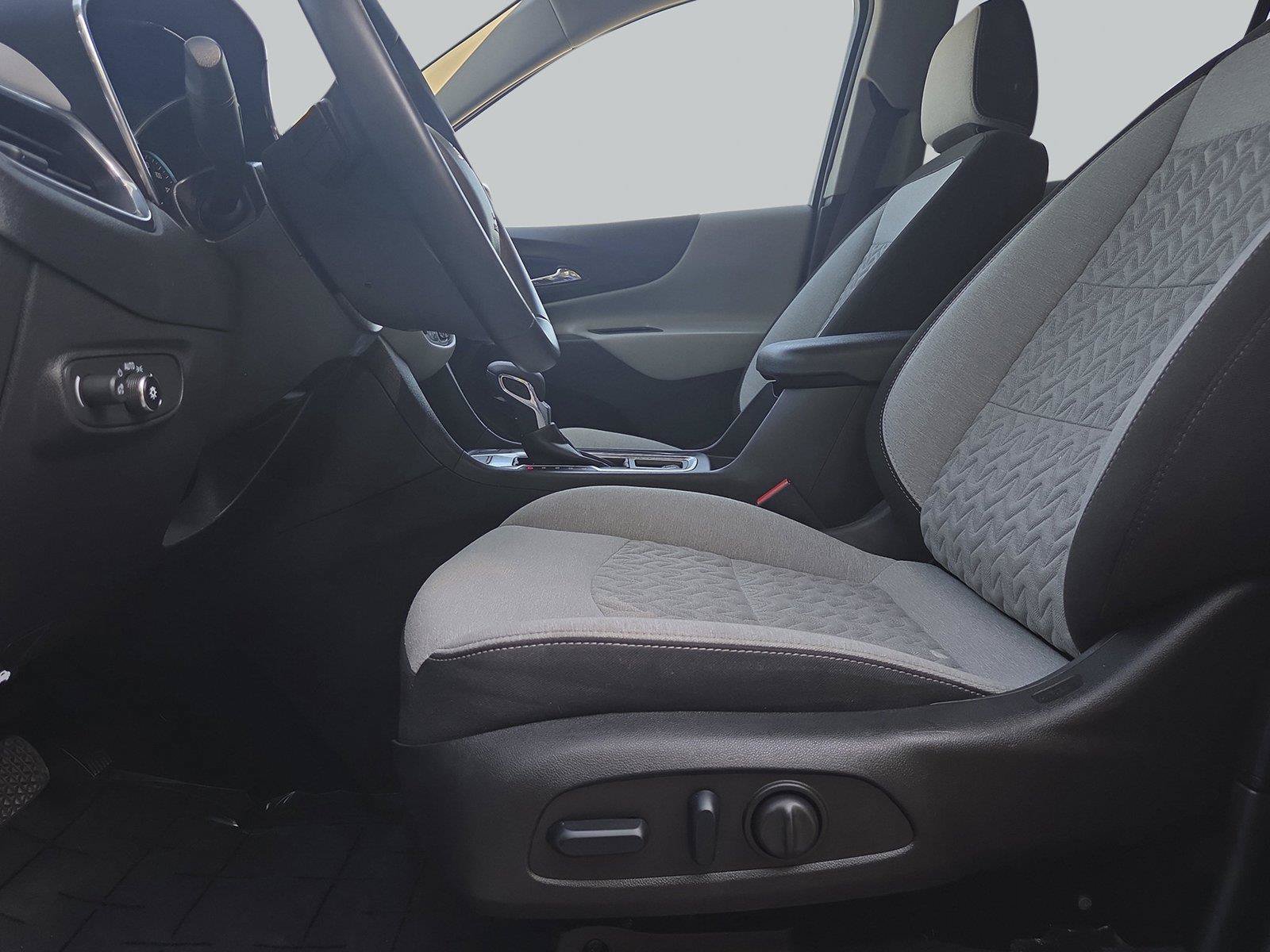 Used 2024 Chevrolet Equinox LT AWD/4WD image 24
