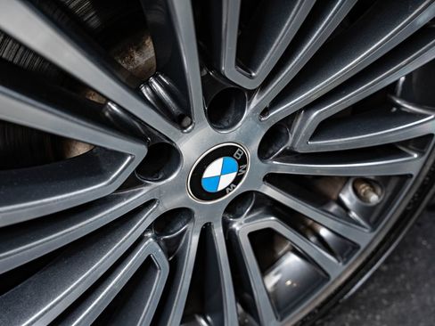 Used 2019 BMW 540i w/ Convenience Package RWD image 8