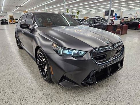 Used 2025 BMW M5 Touring w/ M Driver's Package AWD/4WD image 3