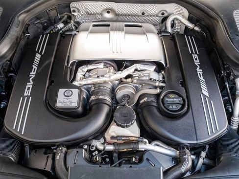 Used 2019 Mercedes-Benz GLC 63 AMG 4MATIC image 34