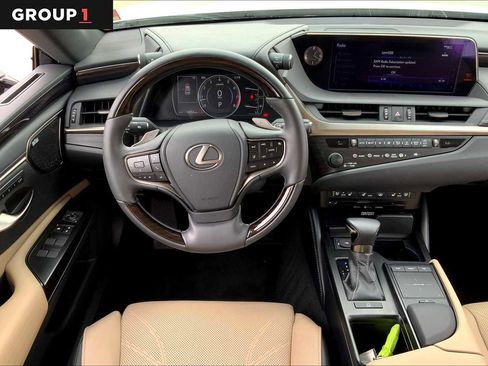 Used 2019 Lexus ES 350 w/ Luxury Package image 6