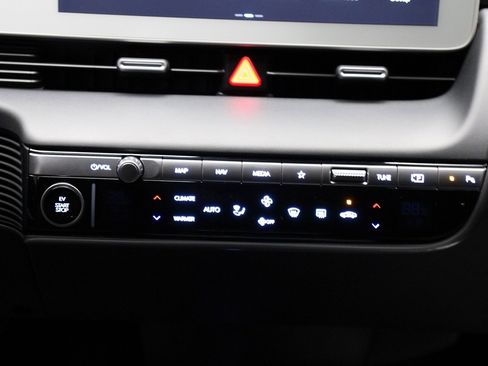 Used 2024 Hyundai Ioniq 5 SEL image 41