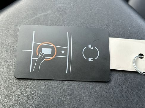 Used 2020 Tesla Model 3 Standard Range image 22