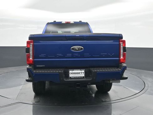 New 2026 Ford F250 Lariat w/ Black Appearance Package image 17