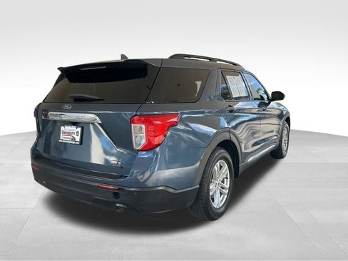 Used 2020 Ford Explorer XLT image 3