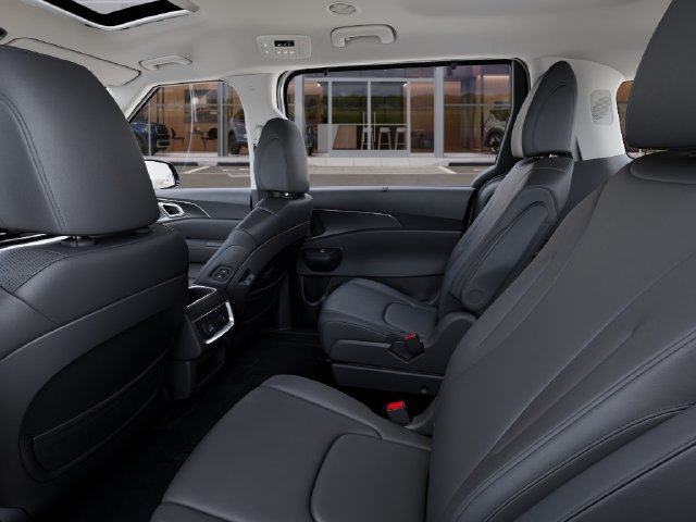 New 2027 Kia Carnival SX w/ Dark Edition Package FWD image 18