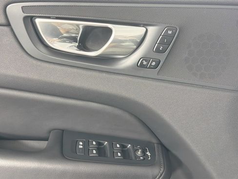 Certified 2023 Volvo XC60 B5 Plus w/ Protection Package Premier AWD/4WD image 17
