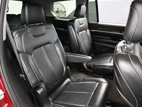 Used 2021 Jeep Grand Cherokee L Limited image 46