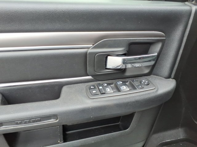 Used 2021 RAM 1500 Warlock AWD/4WD image 3