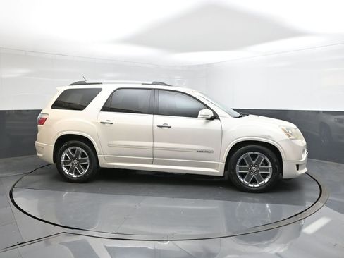 Used 2011 GMC Acadia Denali image 15