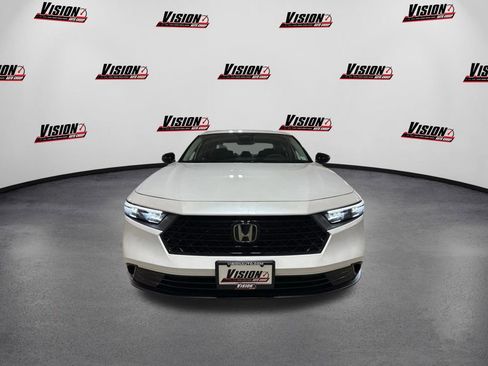 Used 2025 Honda Accord SE image 2