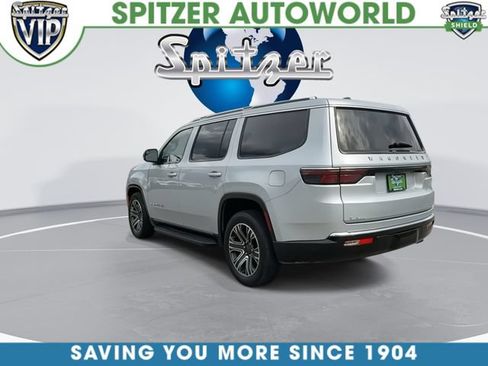 Used 2024 Jeep Wagoneer Series II w/ Flexible Seating Group AWD/4WD image 7