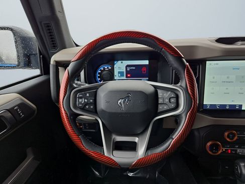 Used 2022 Ford Bronco Wildtrak image 12