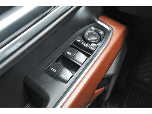 Used 2024 GMC Sierra 2500 Denali Ultimate w/ Max Trailering Package image 21