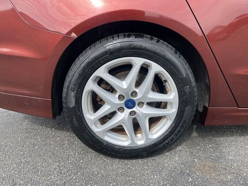 Used 2015 Ford Fusion SE FWD image 30