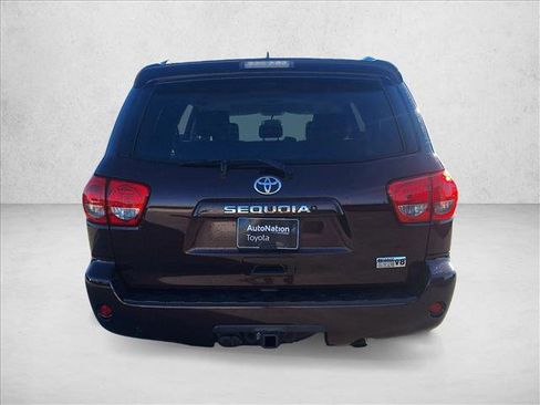 Certified 2017 Toyota Sequoia SR5 image 6