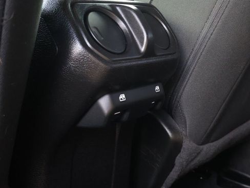 Used 2020 Jeep Wrangler Unlimited Sport S image 32