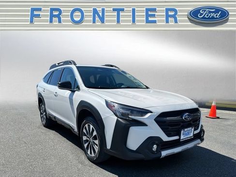 Used 2024 Subaru Outback Limited AWD/4WD image 8