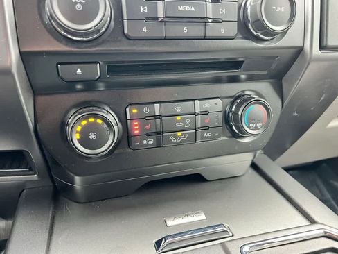 Used 2017 Ford F150 XLT w/ Equipment Group 302A Luxury image 33