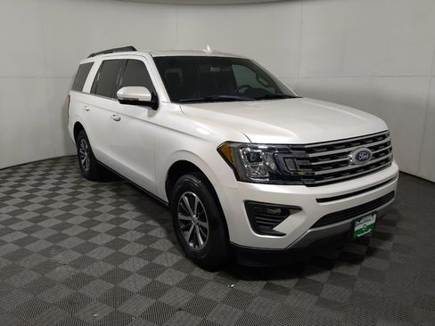 Used 2019 Ford Expedition XLT w/ Equipment Group 202A RWD image 13
