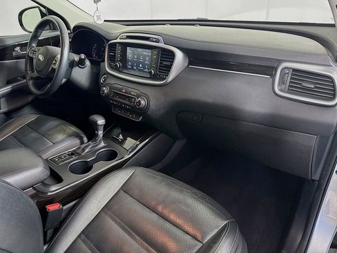 Used 2019 Kia Sorento EX image 35