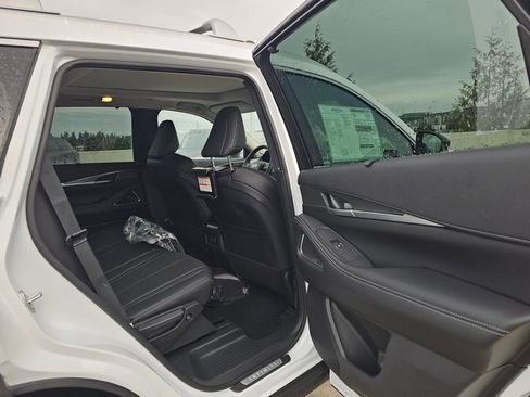 New 2026 INFINITI QX60 Luxe w/ Family Package image 22