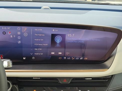 Used 2024 Buick Envision Avenir AWD/4WD image 26