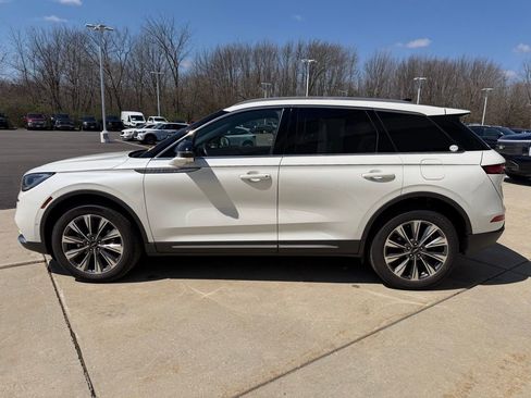 Used 2021 Lincoln Corsair Reserve w/ Equipment Group 201A image 8