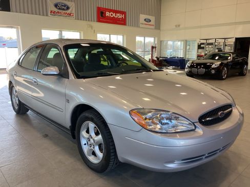 Used 2000 Ford Taurus SES image 3