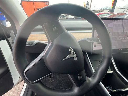 Used 2020 Tesla Model Y Long Range image 10