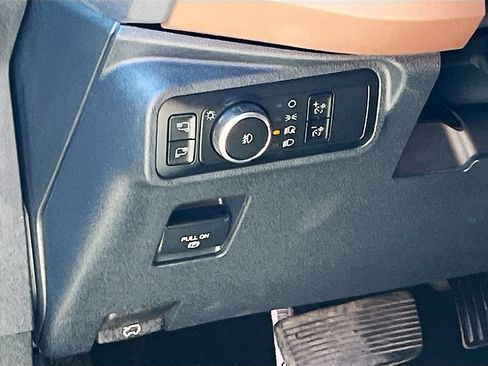 Used 2024 Ford Bronco Outer Banks AWD/4WD image 10