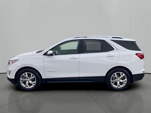 Used 2019 Chevrolet Equinox LT w/ Sun & Navigation Package image 8