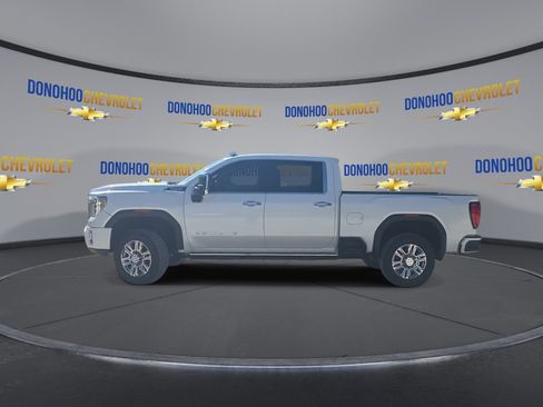 Used 2023 GMC Sierra 2500 Denali w/ Denali Ultimate Package AWD/4WD image 12