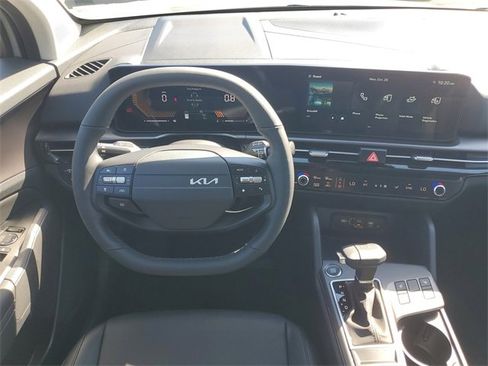 New 2026 Kia Sportage EX w/ EX Panorama Roof Package image 19