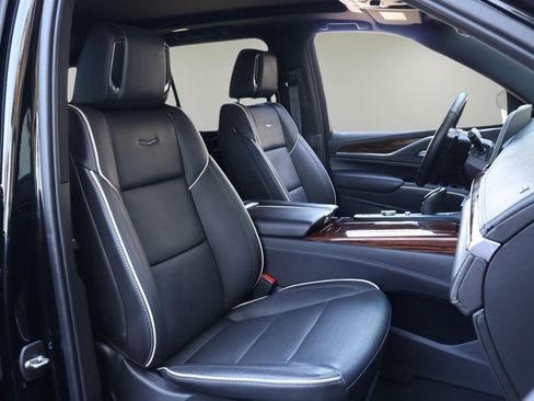 Used 2021 Cadillac Escalade Premium Luxury image 22