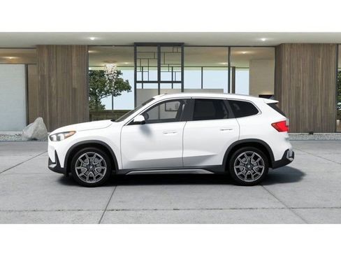 New 2026 BMW X1 xDrive28i w/ Convenience Package AWD/4WD image 4