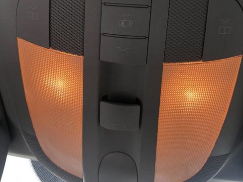 Used 2009 Mercedes-Benz R 350 4MATIC w/ Premium 1 Pkg image 9