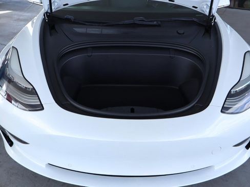 Used 2018 Tesla Model 3 Long Range RWD image 37