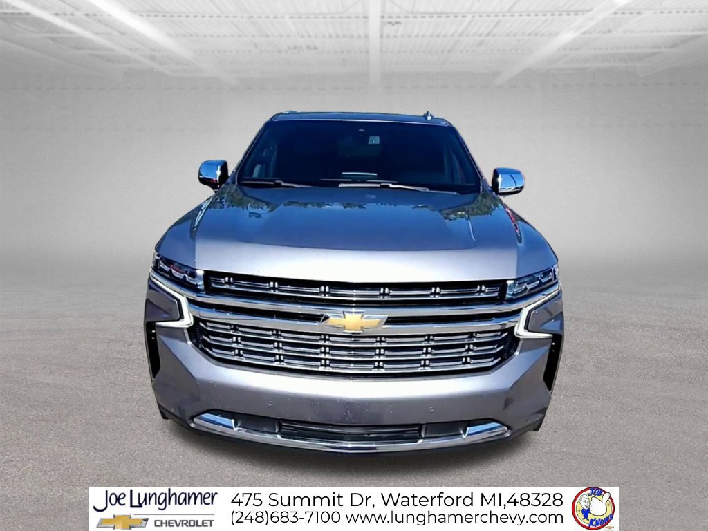 Used 2022 Chevrolet Suburban Premier AWD/4WD image 3