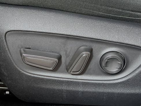 Used 2021 Toyota RAV4 XLE image 16