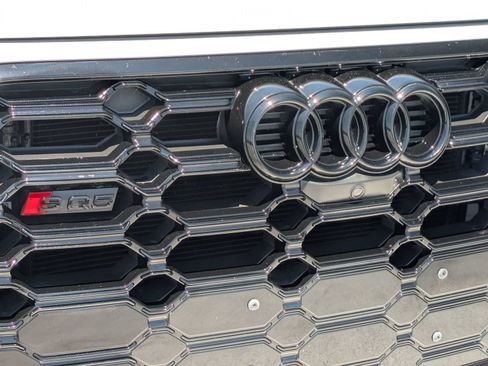 Used 2023 Audi SQ5 Prestige w/ Prestige Package AWD/4WD image 26